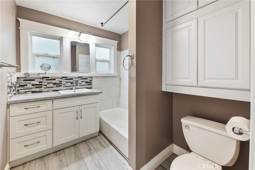 2696 N Sierra Way Property Photo 17