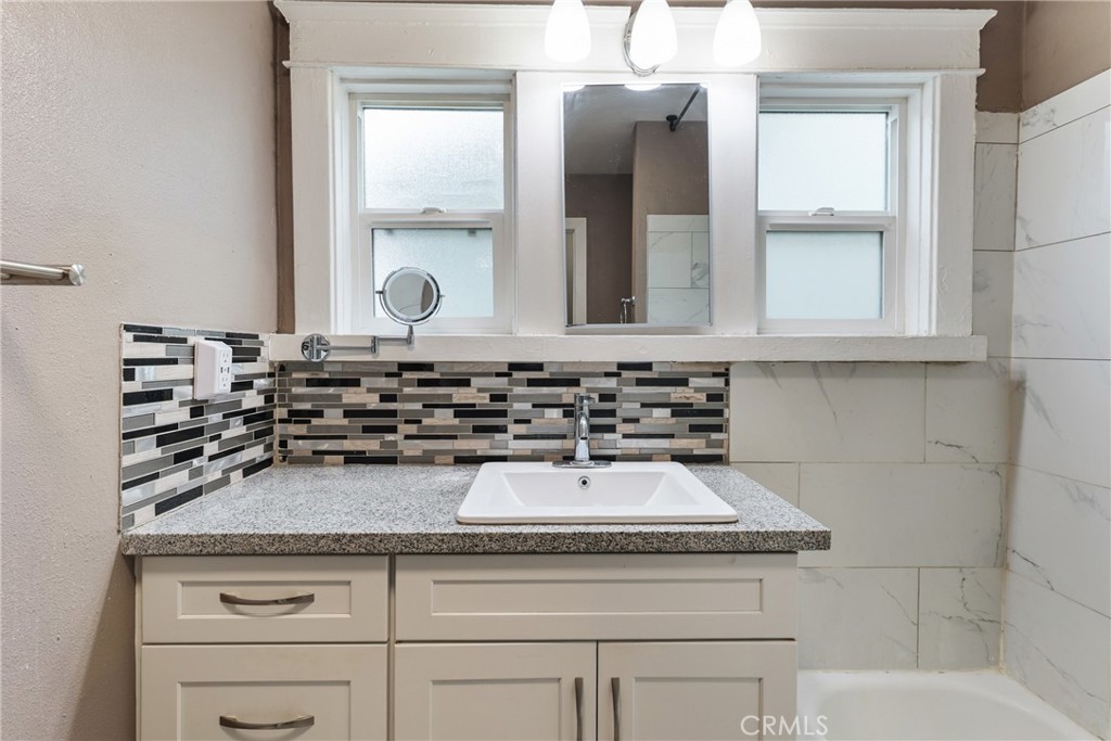 2696 N Sierra Way Property Photo 18
