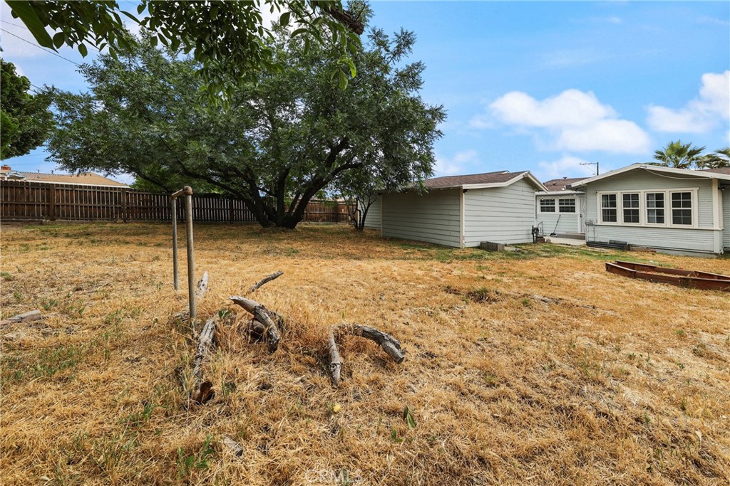2696 N Sierra Way Property Photo 35