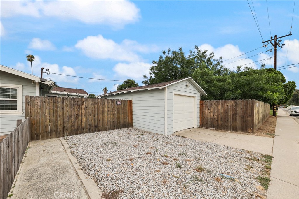 2696 N Sierra Way Property Photo 39