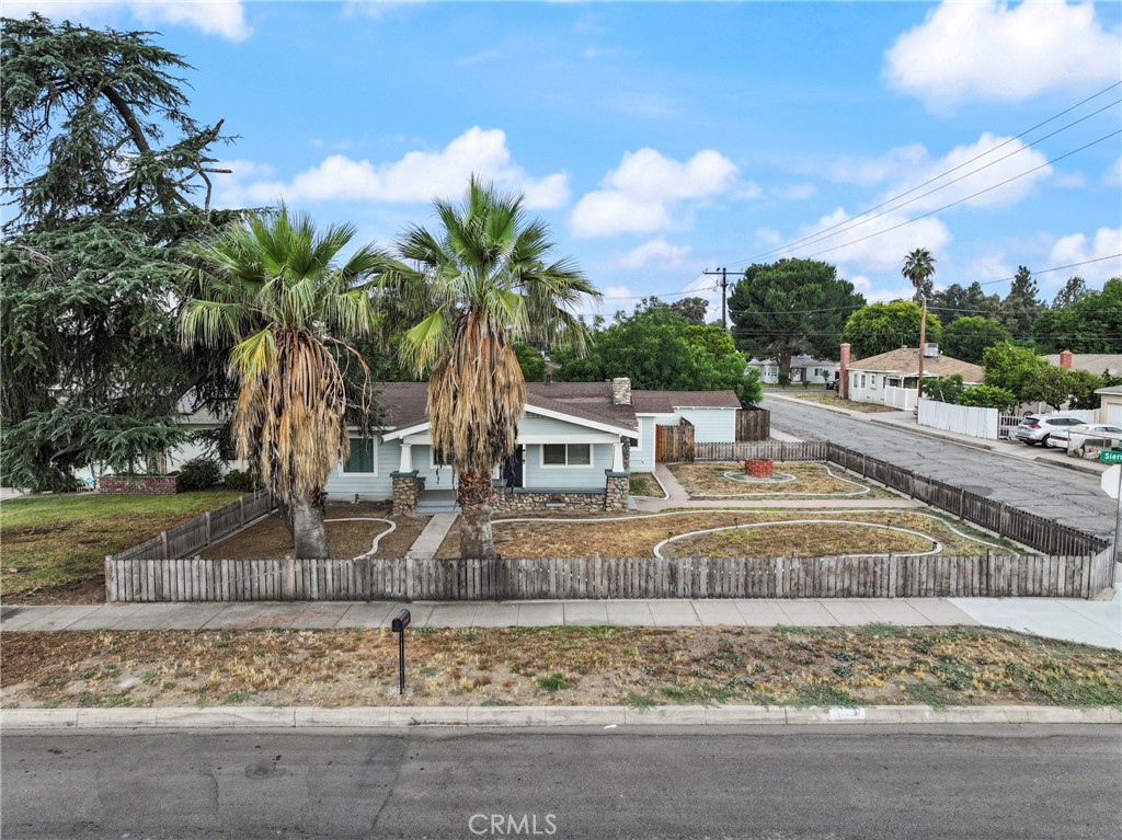 2696 N Sierra Way Property Photo 41