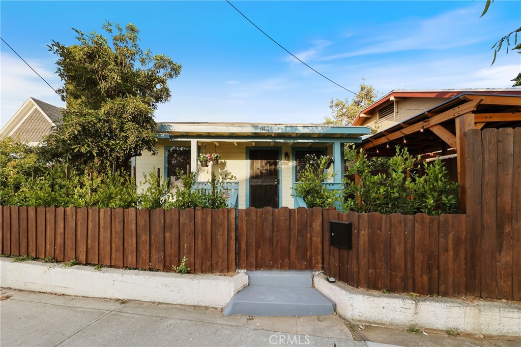 1146 N Loma Vista Drive Property Photo 10