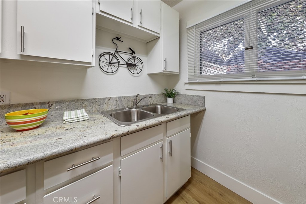 1146 N Loma Vista Drive Property Photo 24