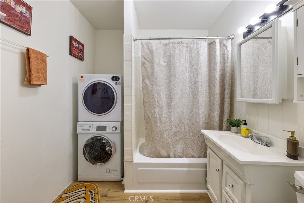 1146 N Loma Vista Drive Property Photo 26