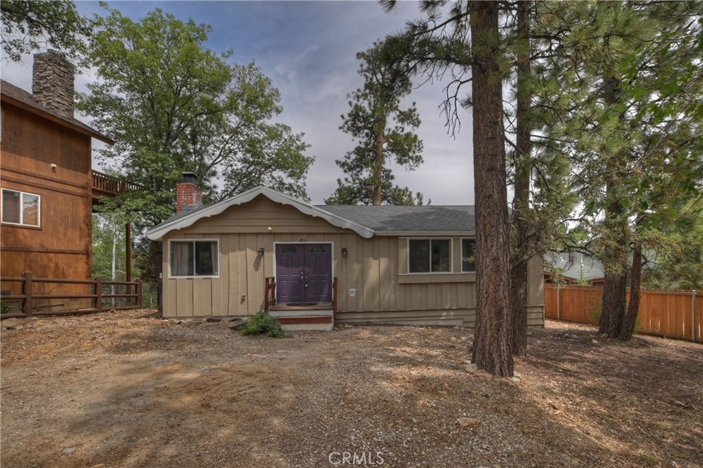 800 Plumas Court Property Photo 3