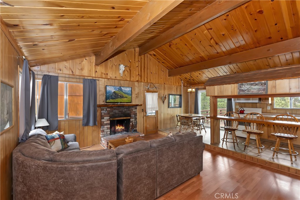 800 Plumas Court Property Photo 5
