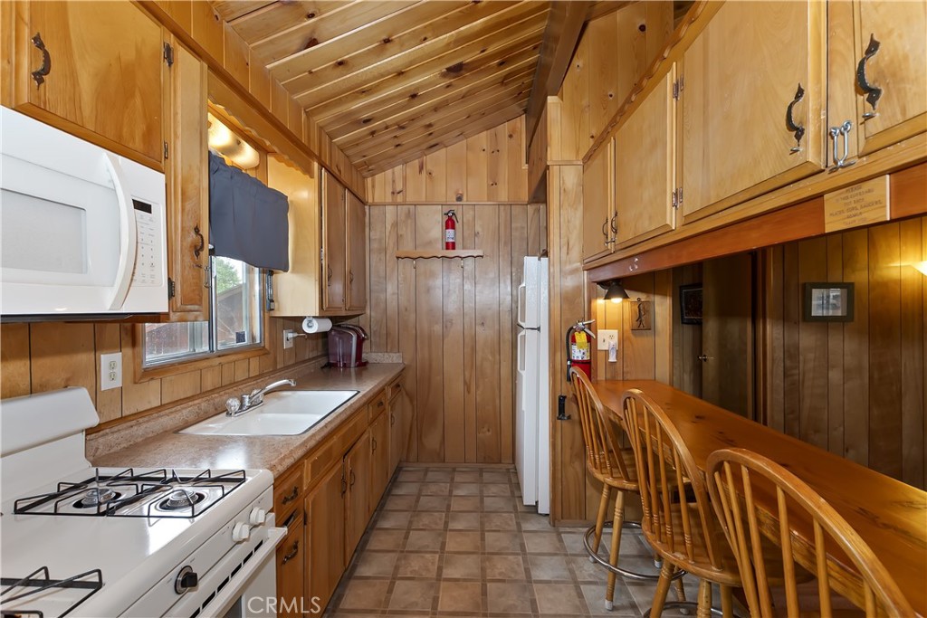 800 Plumas Court Property Photo 11