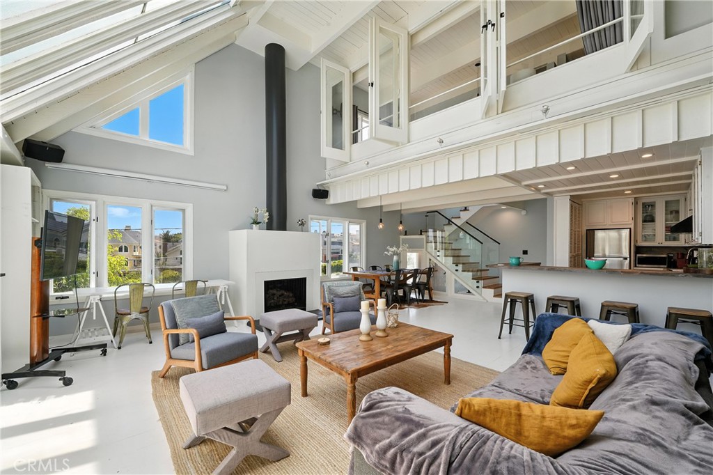 33 Reef Street 8 Property Photo 1