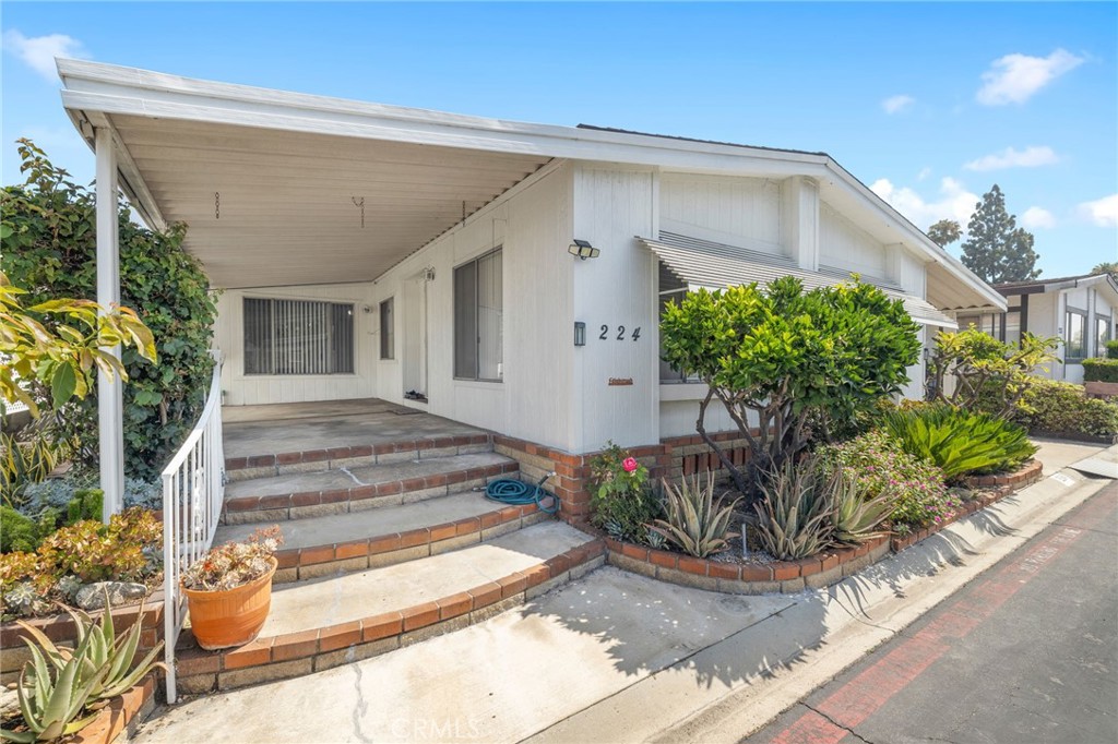 1919 W Coronet Avenue 224 Property Photo 1