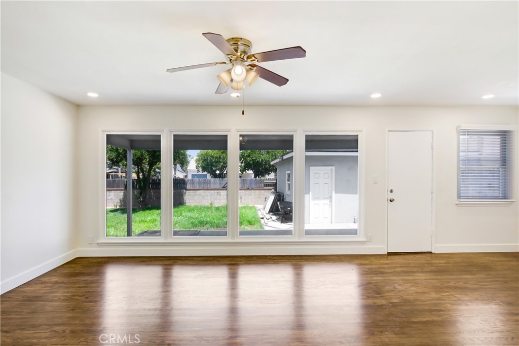 7515 Magnolia Avenue Property Photo 7