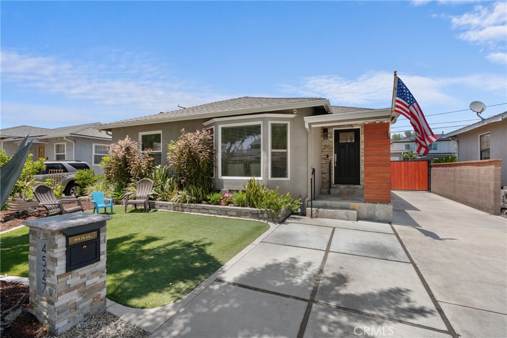 4527 Josie Avenue Property Photo 1
