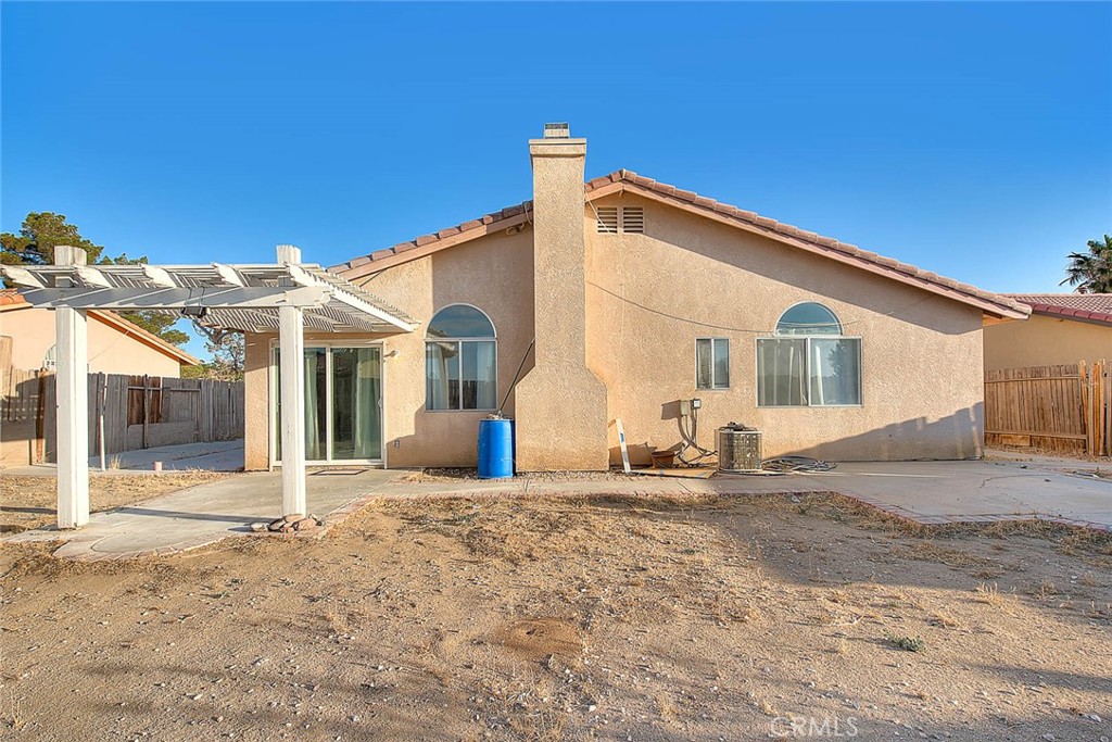 10810 Euclid Street Property Photo 2
