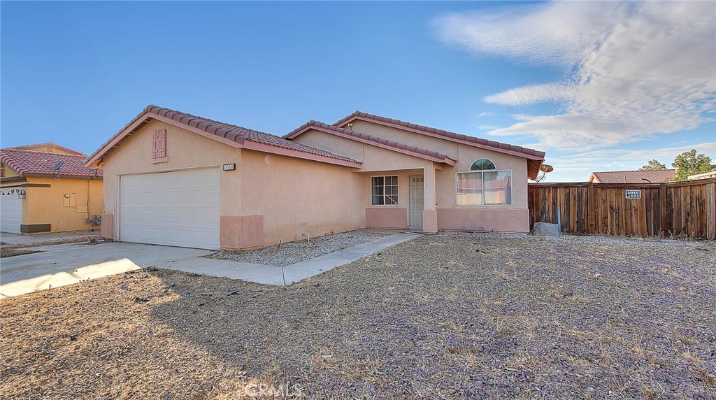 10810 Euclid Street Property Photo 17