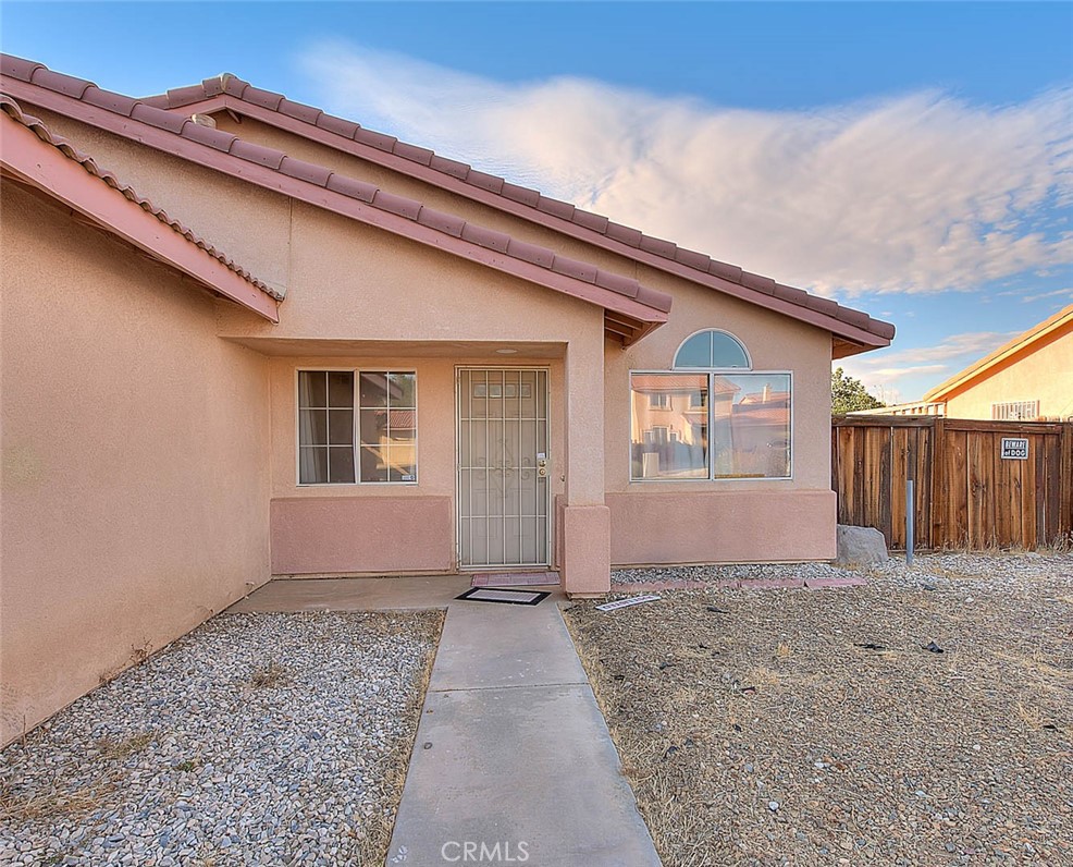 10810 Euclid Street Property Photo 18