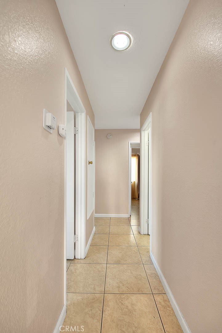 10810 Euclid Street Property Photo 19