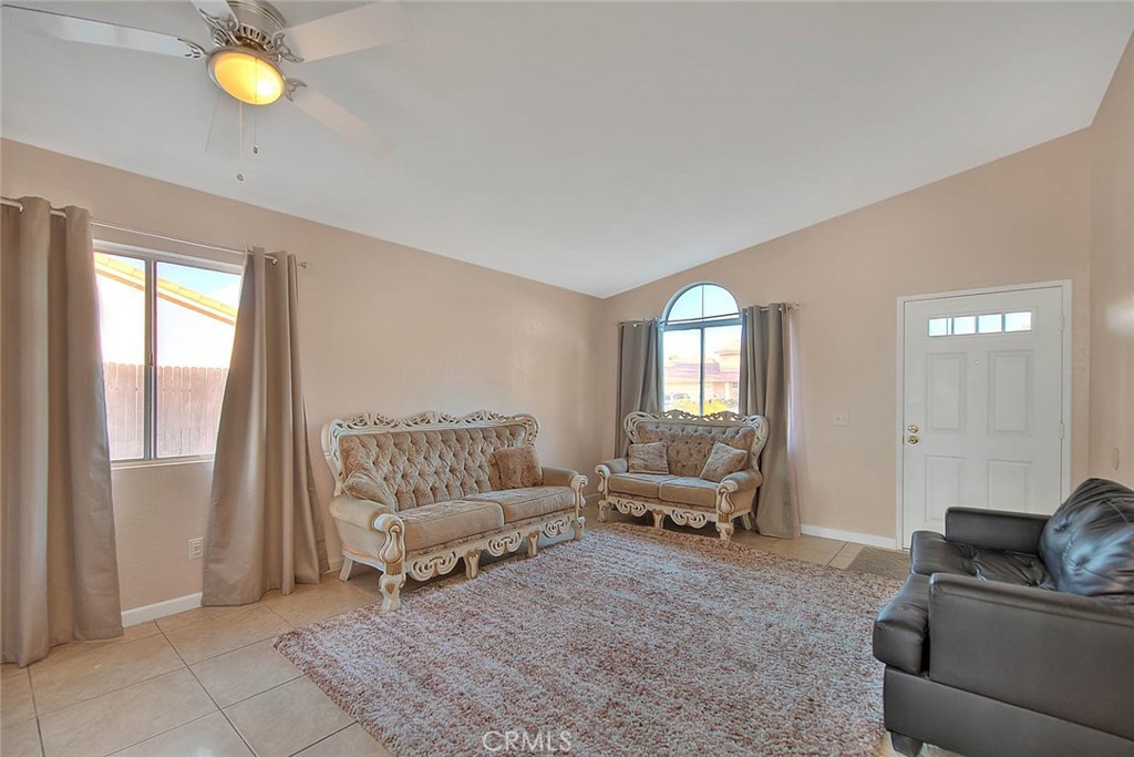 10810 Euclid Street Property Photo 29