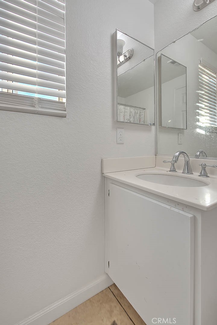 10810 Euclid Street Property Photo 36