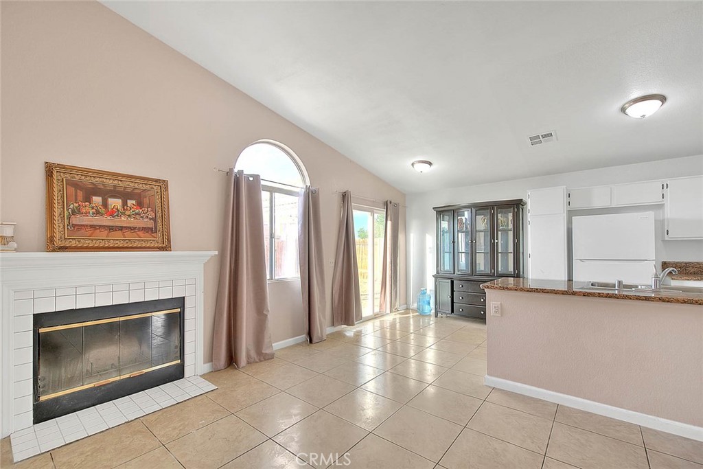 10810 Euclid Street Property Photo 43