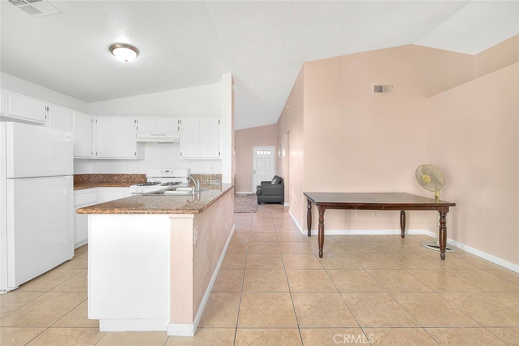 10810 Euclid Street Property Photo 45
