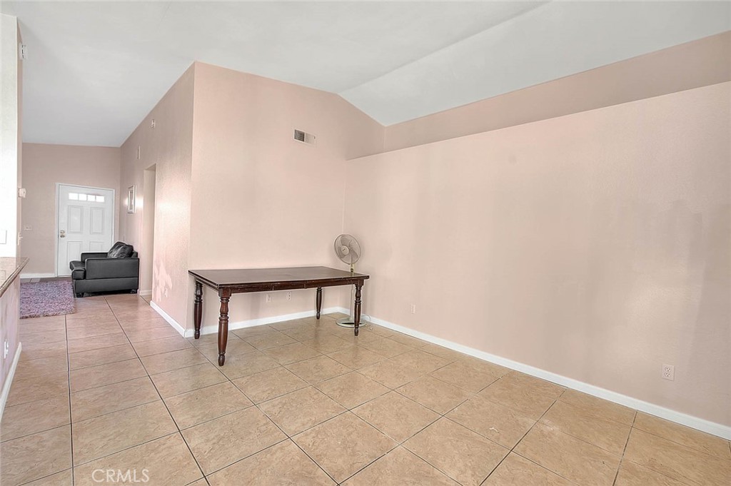 10810 Euclid Street Property Photo 46