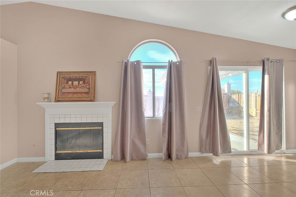 10810 Euclid Street Property Photo 48