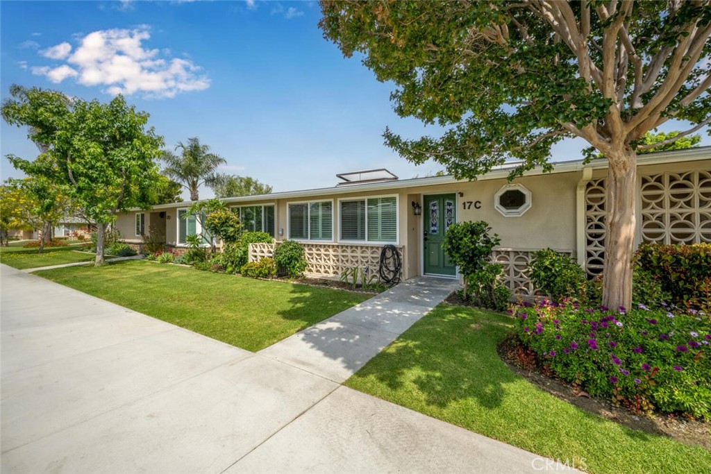 1730 Sunningdale Drive 17c Property Photo 1