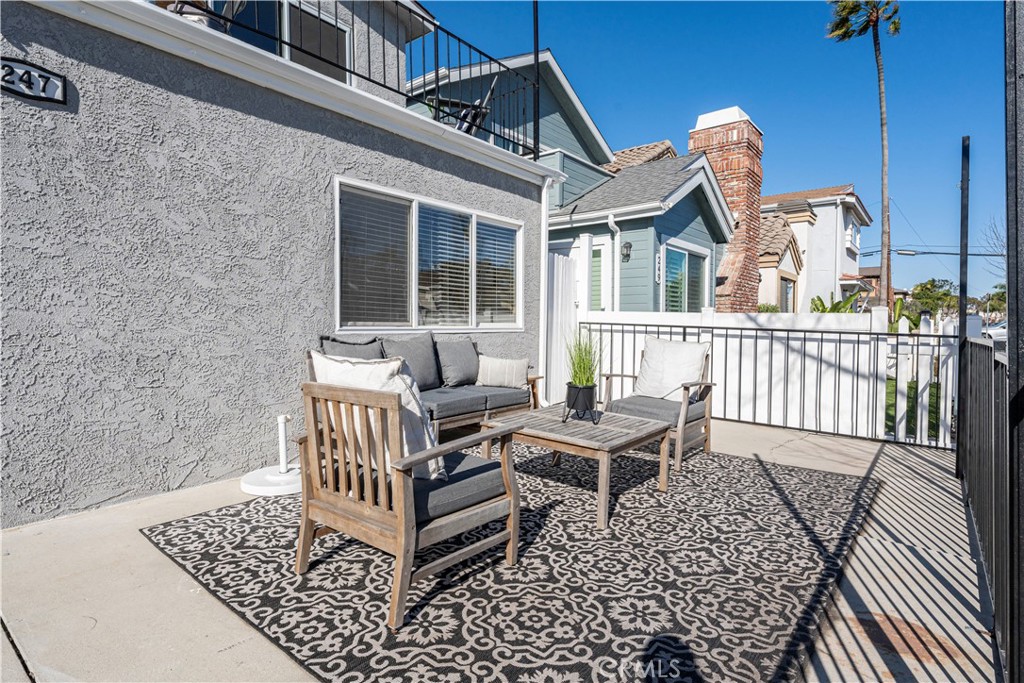 247 17th Street Property Photo 1