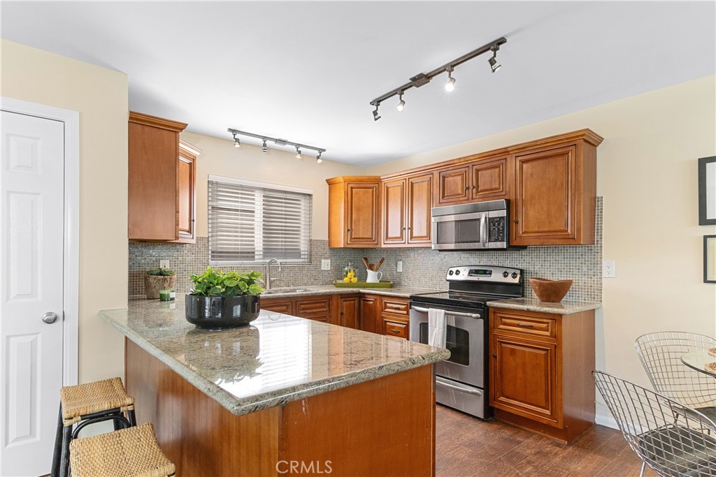 247 17th Street Property Photo 14