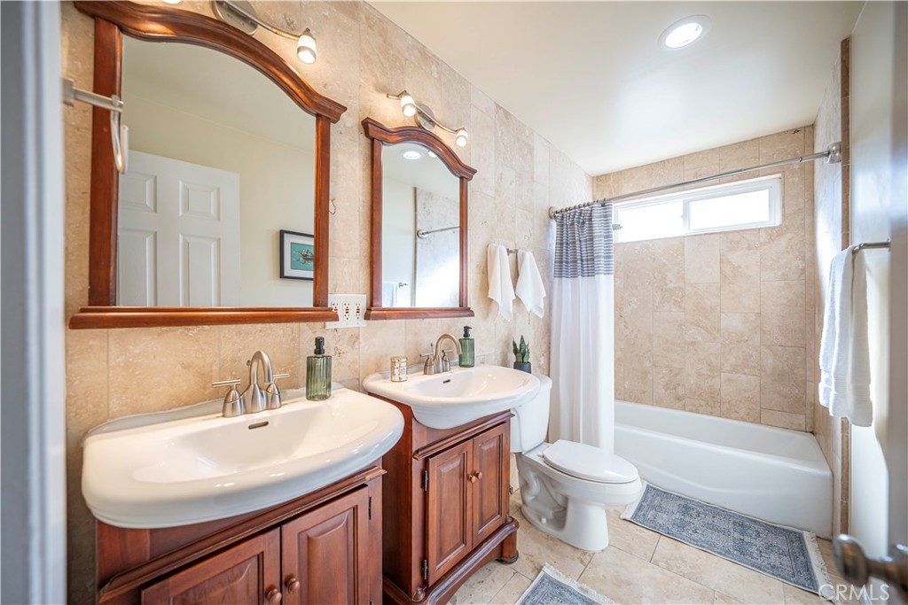 247 17th Street Property Photo 16