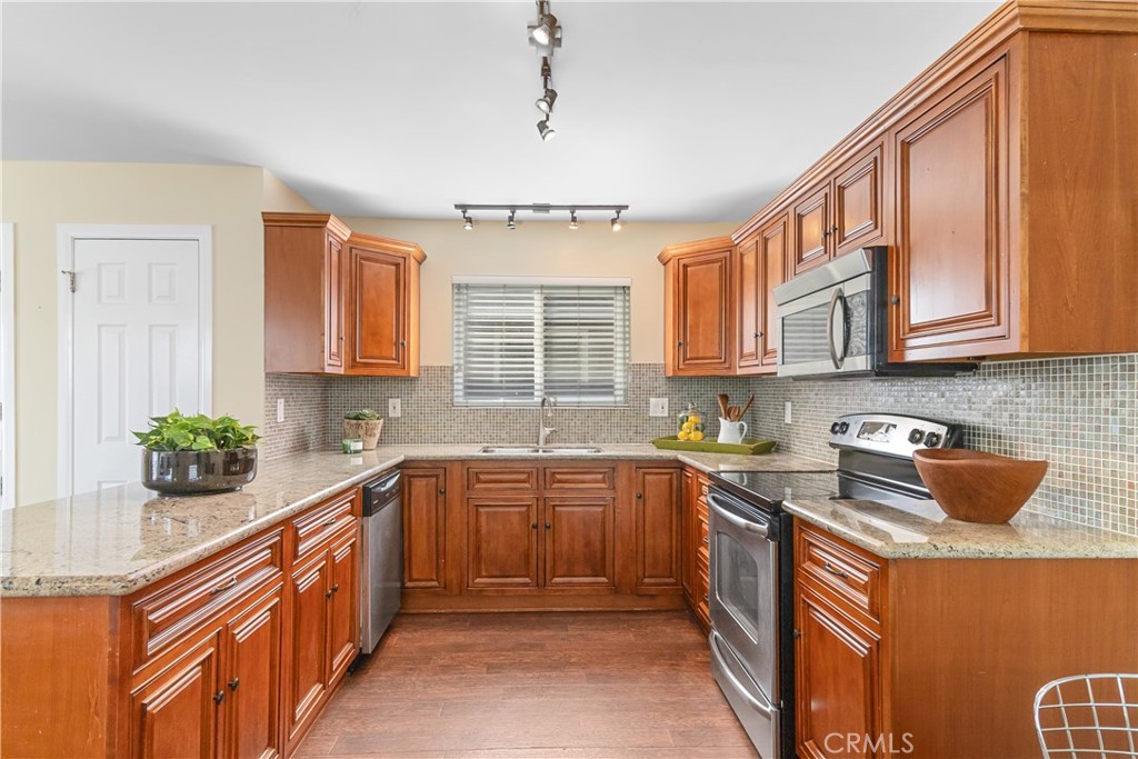 247 17th Street Property Photo 14