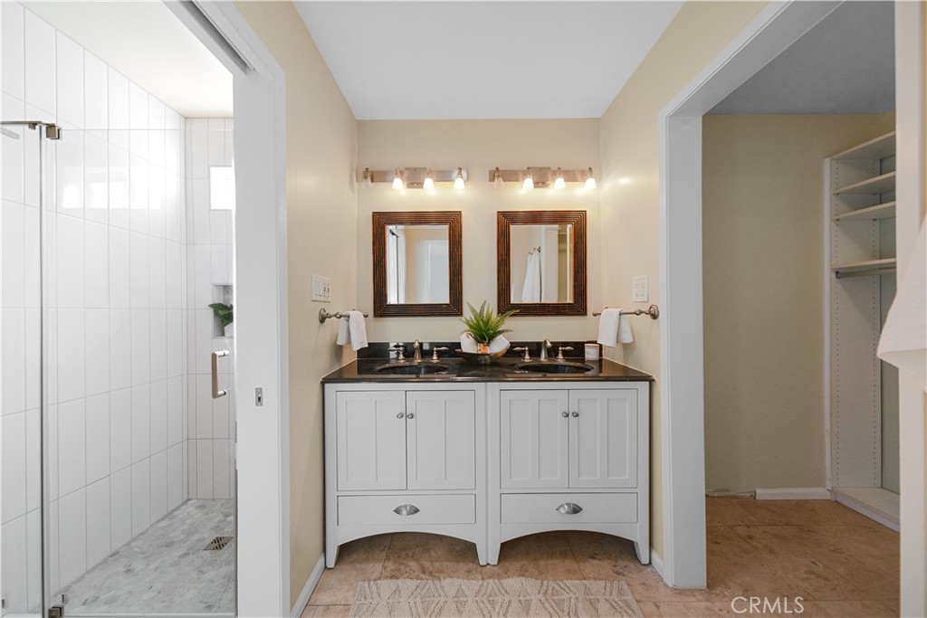 247 17th Street Property Photo 28