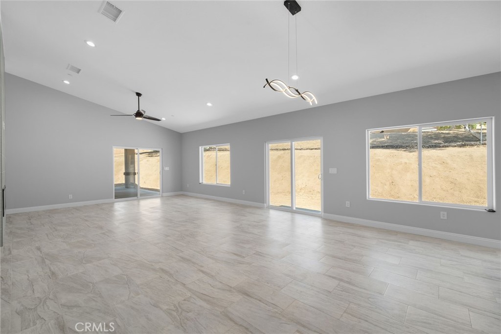 18756 Centennial Street Property Photo 10