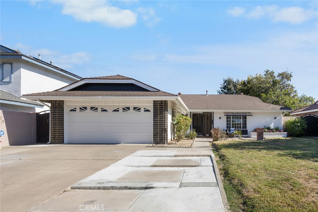 9446 Gardenia Property Photo 3