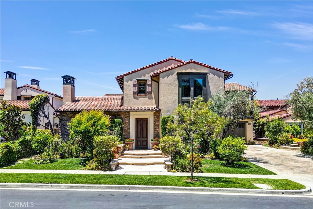 25 Village Way
