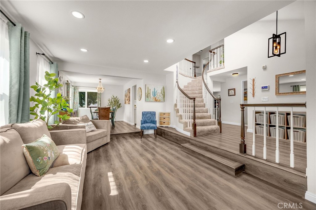 9855 Banyan Street Property Photo 3