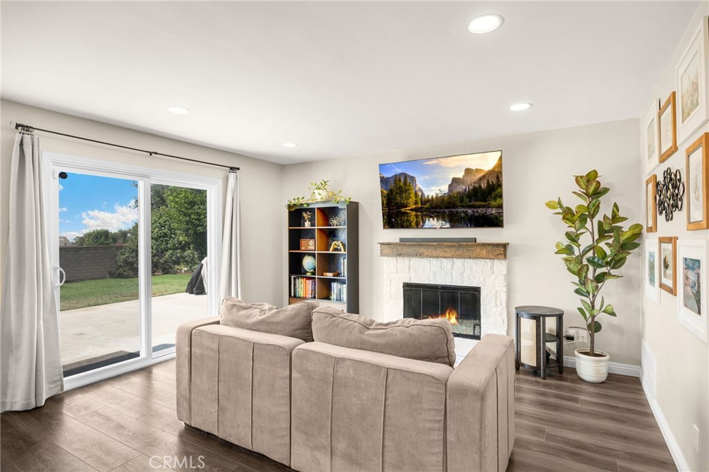 9855 Banyan Street Property Photo 13
