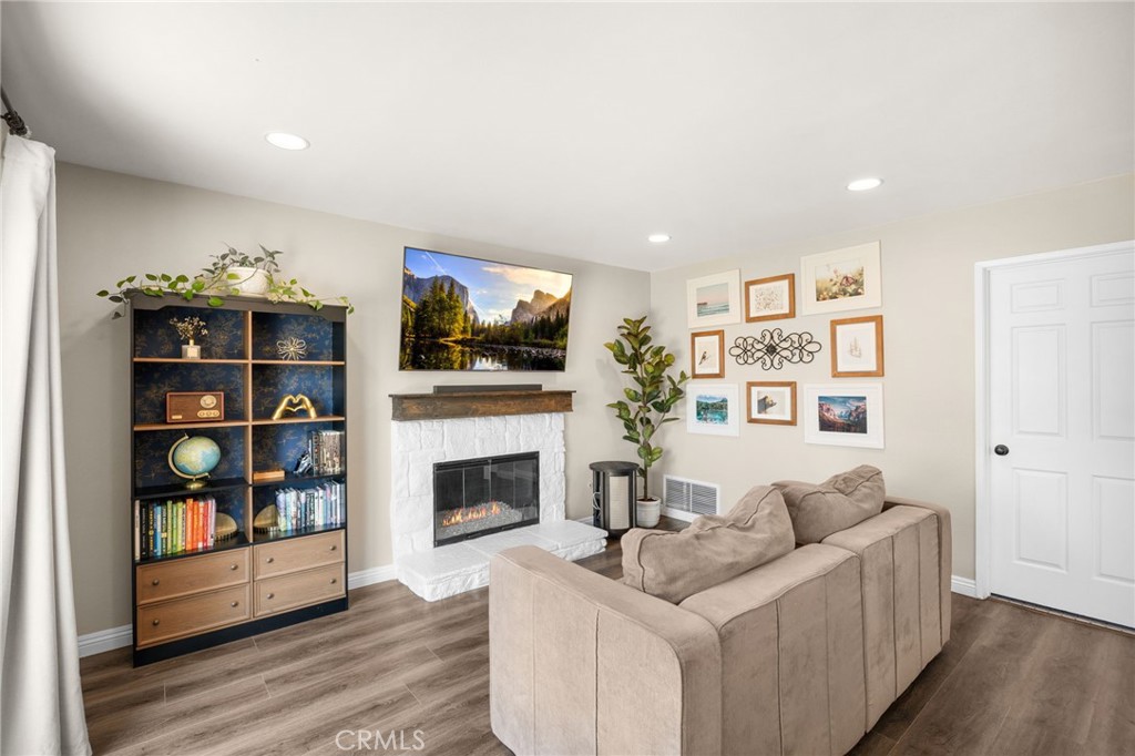 9855 Banyan Street Property Photo 14