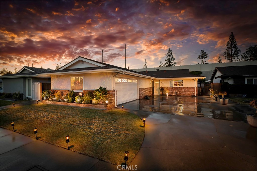 6637 Dillman Street Property Photo 1