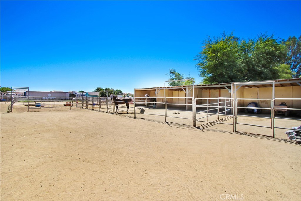 30750 Old Windmill Road Property Photo 11