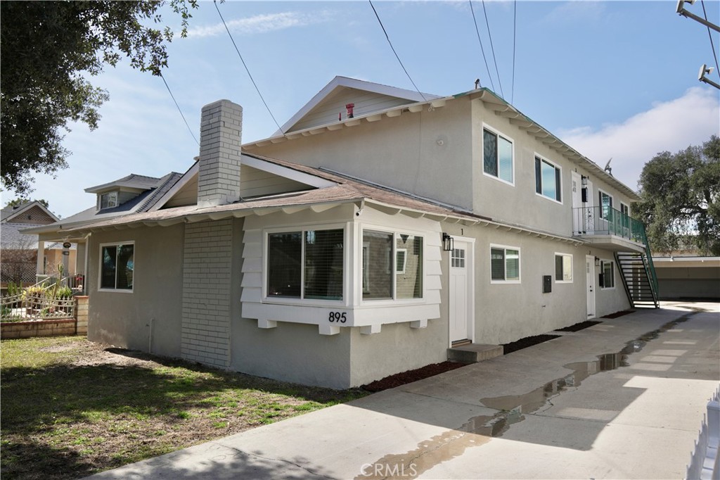 895 N Euclid Avenue 3 Property Photo 1