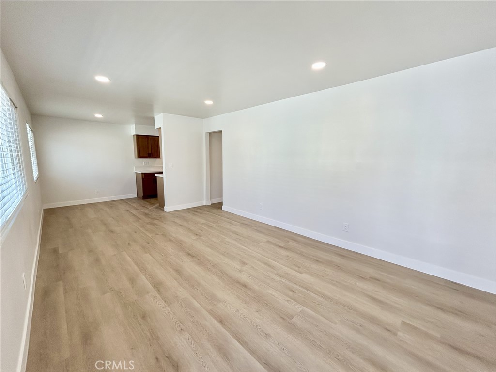 895 N Euclid Avenue 3 Property Photo 8