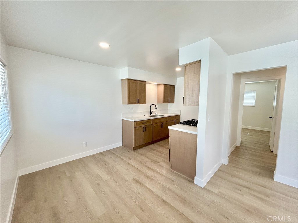 895 N Euclid Avenue 3 Property Photo 10