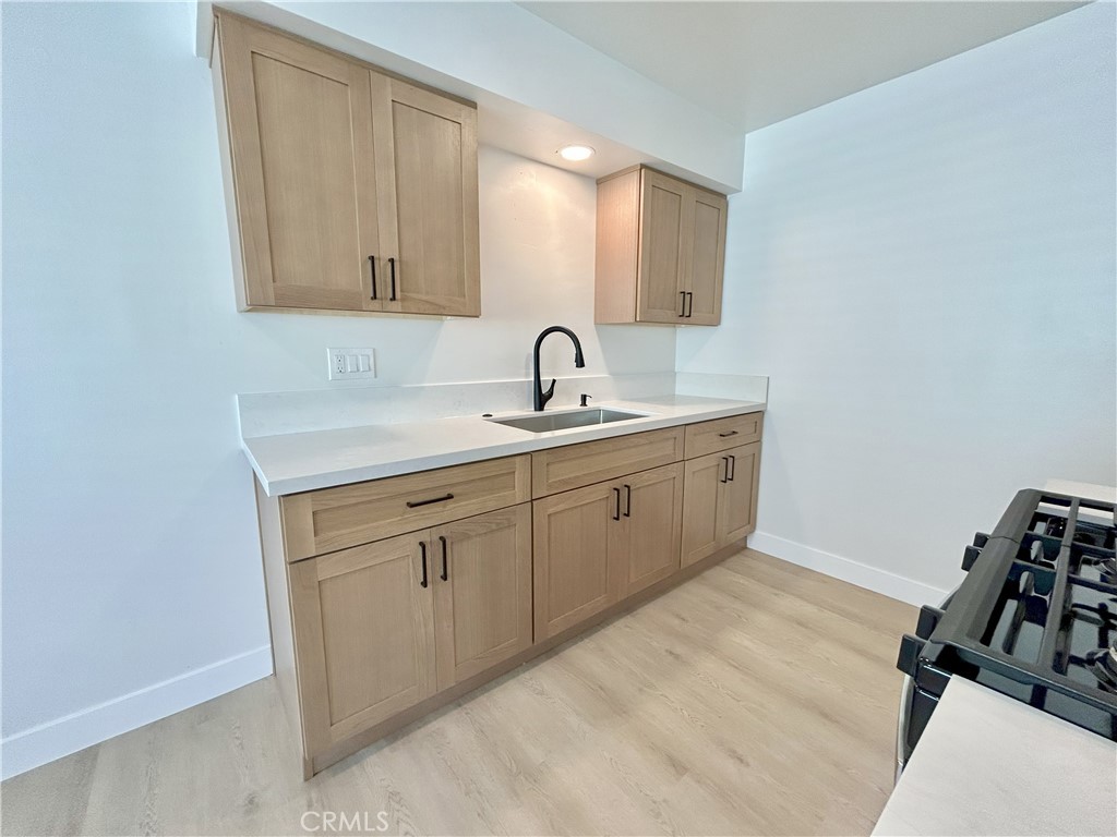 895 N Euclid Avenue 3 Property Photo 14