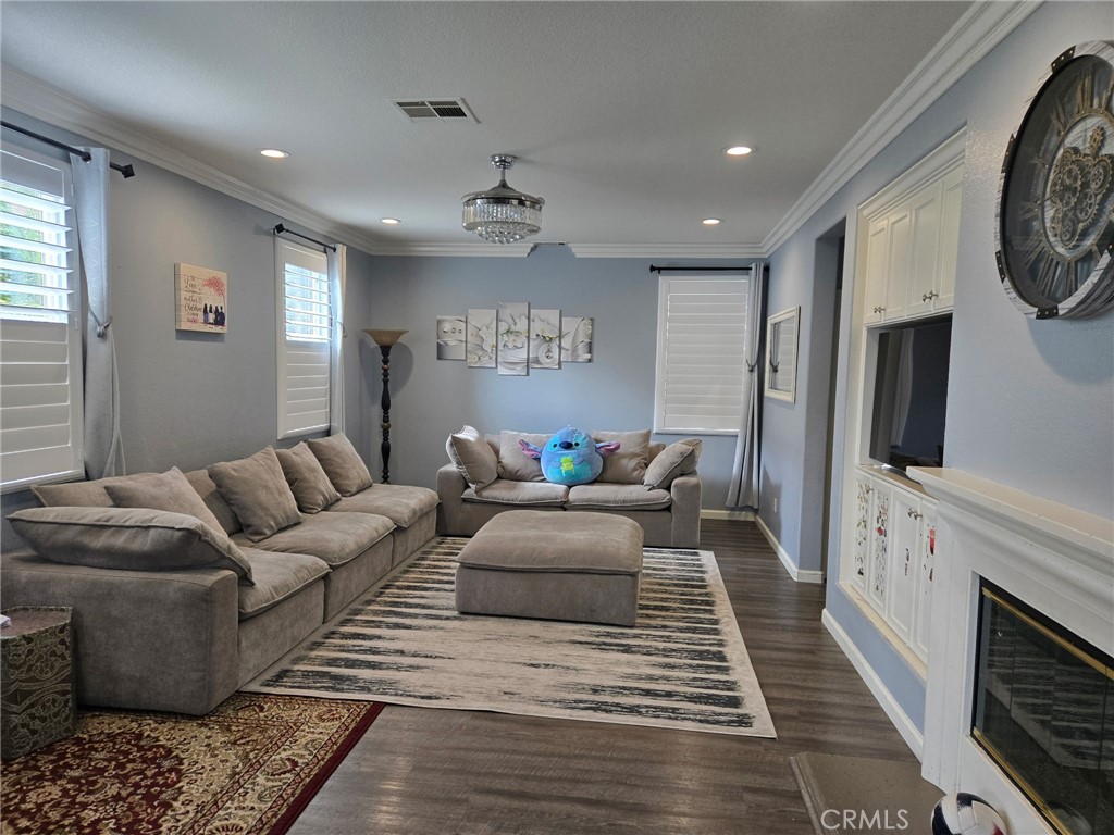 1210 S Cabernet Circle Property Photo 2