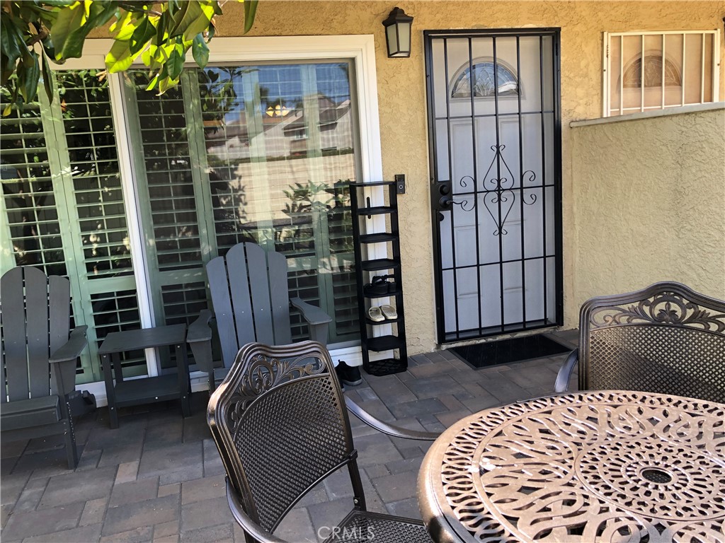 14181 Goldenwest Street Property Photo 6