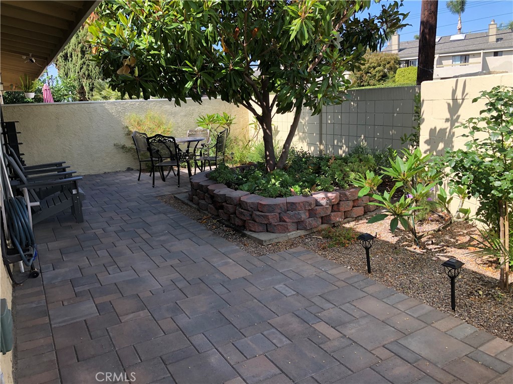 14181 Goldenwest Street Property Photo 31