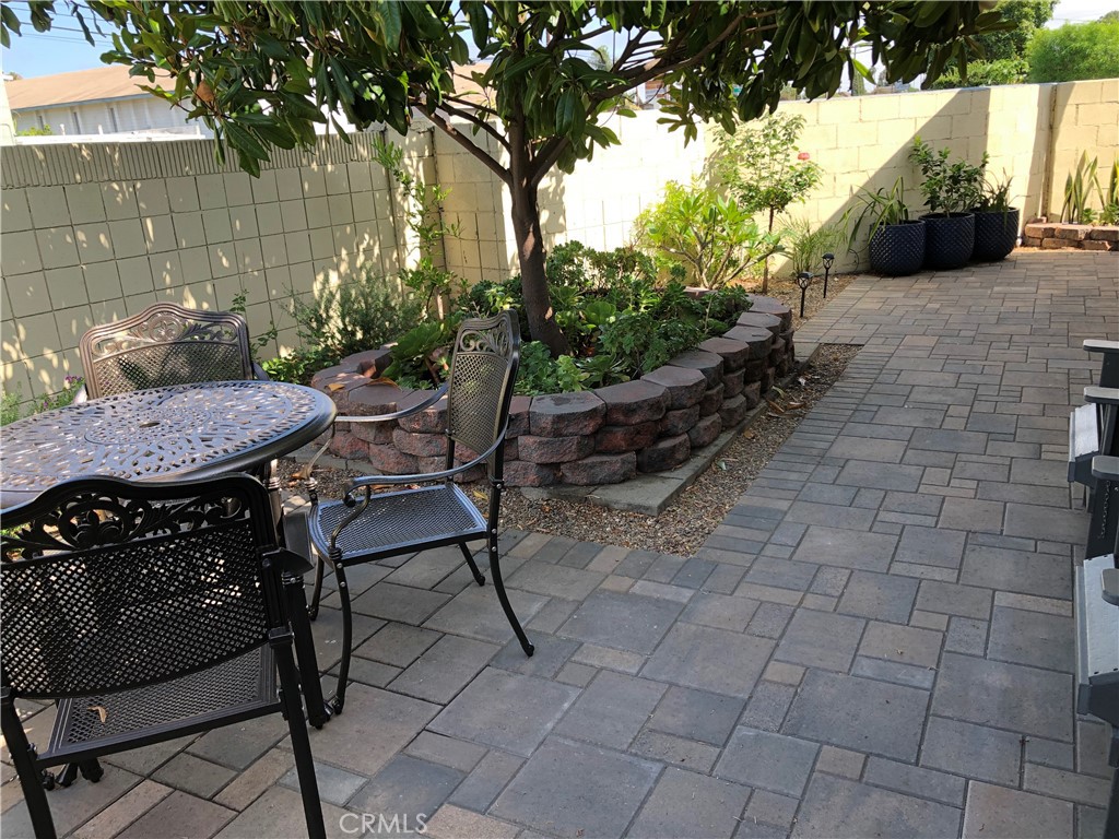 14181 Goldenwest Street Property Photo 34