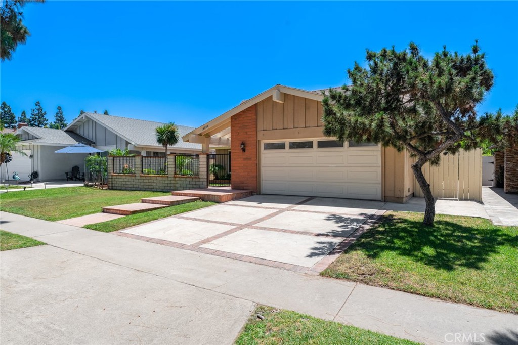 14652 Devonshire Avenue Property Photo 3