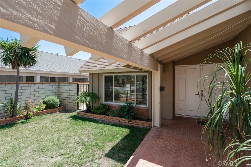 14652 Devonshire Avenue Property Photo 4