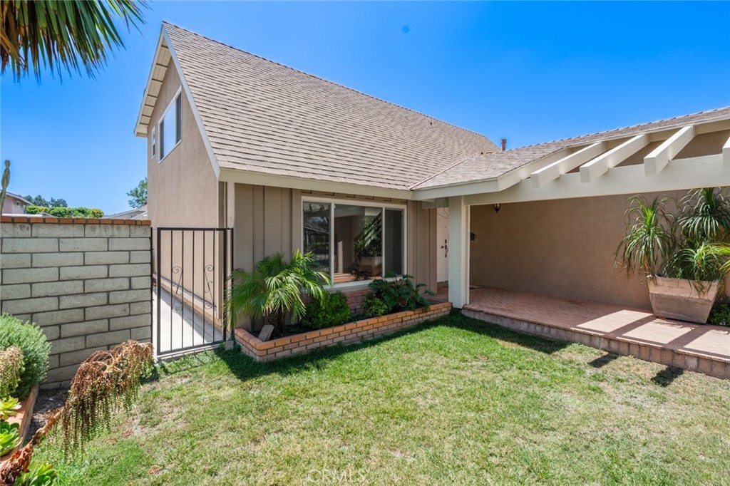 14652 Devonshire Avenue Property Photo 5